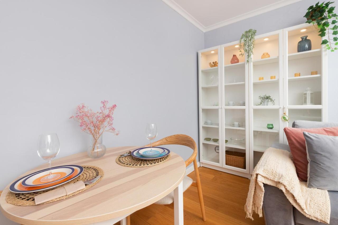 Cozy Pastel Two Bedroom Apartment In Central Gdynia By Noclegi Renters Exterior photo